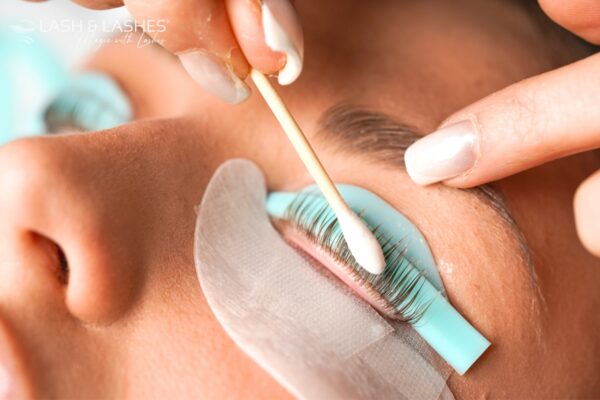 Szempilla lifting lépései